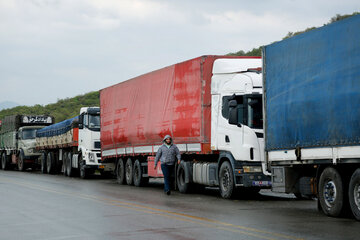 رانندگان کامیون و تجار؛ قربانیان بی‌تدبیری در پایانه مرزی شلمچه