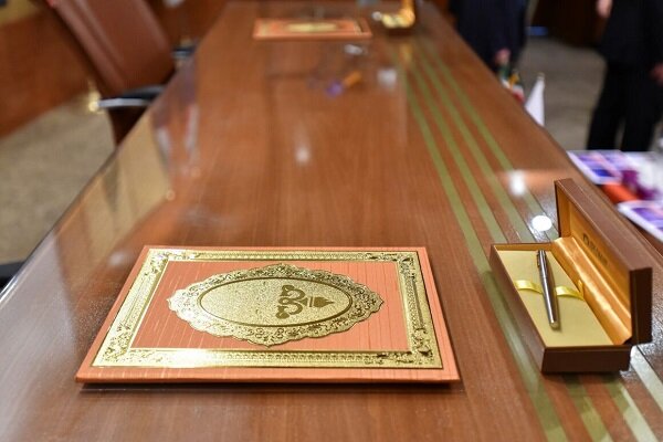 امضای قرارداد احداث خط لوله انتقال فرآوردههای نفتی پارس