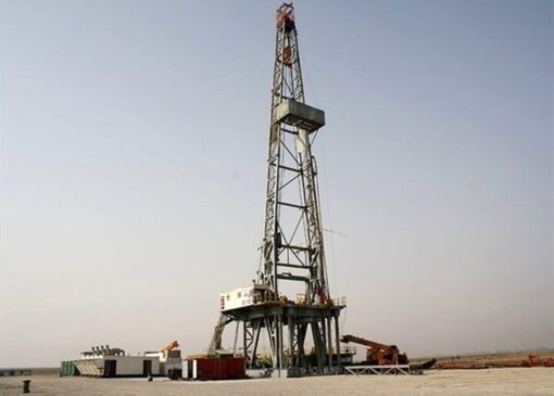 نصب موفق پمپ درون‌چاهی در میدان یاران جنوبی