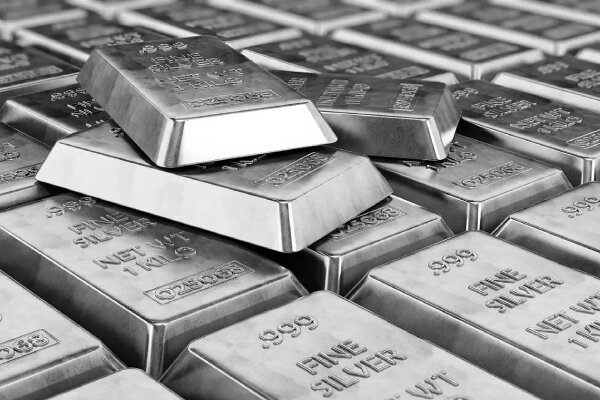 نقره برای نخستینبار در تاریخ از ۵۲ دلار عبور کرد