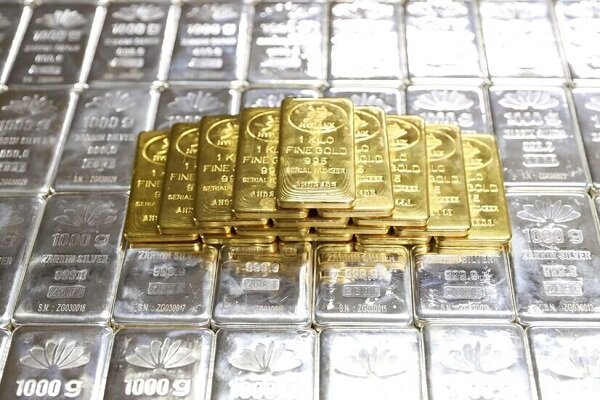 صعود تاریخی طلا به ۴۰۷۲ دلار؛ نقره هم رکورد زد