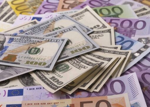 قیمت دلار حواله‌ای به ۷۰ هزار و ۲۸۳ تومان رسید