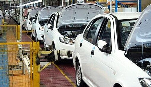 خصوصی‌سازی در خودروسازی شروع شد، اما هنوز دولتی تصمیم می‌گیریم