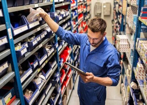 سودجویان با کارت‌ بازرگانی غیرتخصصی بازار قطعات خودرو را آلوده کرده‌اند