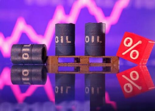 رشد شکننده نفت در بازار جهانی