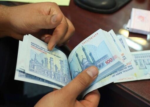 تکلیف متقاضیان وام‌های بانک آینده چه می‌شود؟