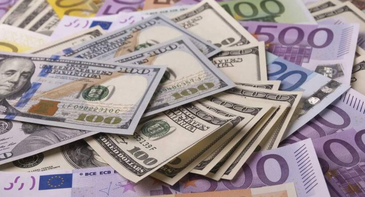 قیمت دلار حواله‌ای به ۷۰ هزار و ۳۸۹ تومان کاهش یافت