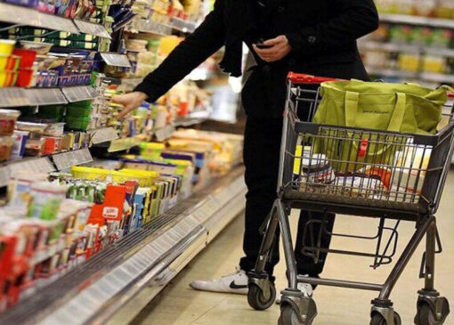 هر شانه تخم‌مرغ ۲ کیلوگرمی در بازار بین ۱۹۵ تا ۲۱۰ هزار تومان است