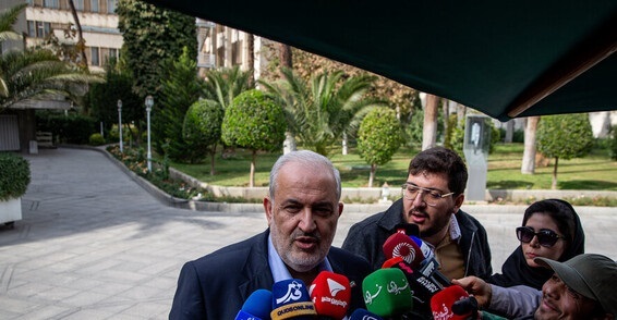 توضیح وزیر نیرو درباره کیفیت پنل‌های خورشیدی