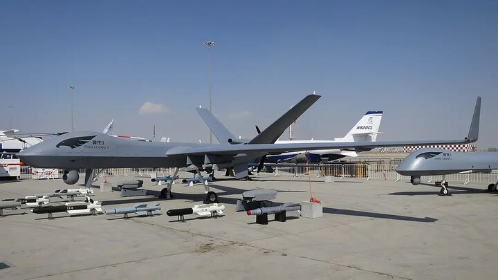 رونمایی از نخستین پهپادی که زیردریاییها را شکار میکند