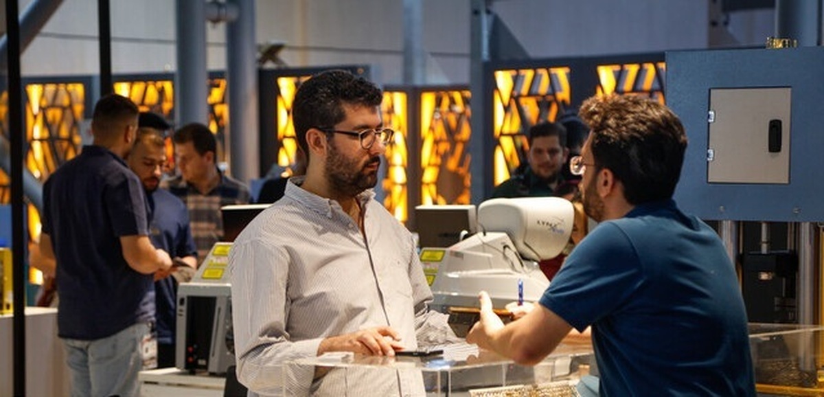 حساب بانکی اصناف طلا همچنان مسدود است!