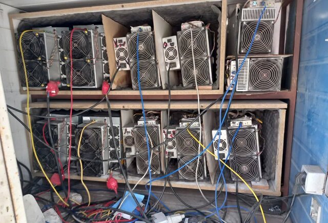 کشف ۱۲۱ مزرعه و ۲۳۵۱ دستگاه ماینر غیرمجاز در استان تهران