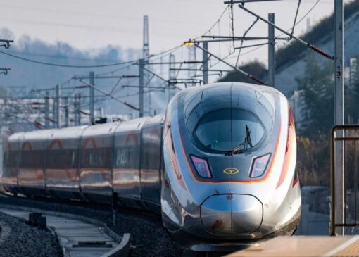 توسعه شبکه قطارهای پرسرعت چین شتاب گرفت