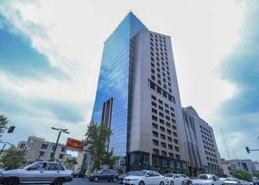 نهاد‌های مالی بورسی در خطرند