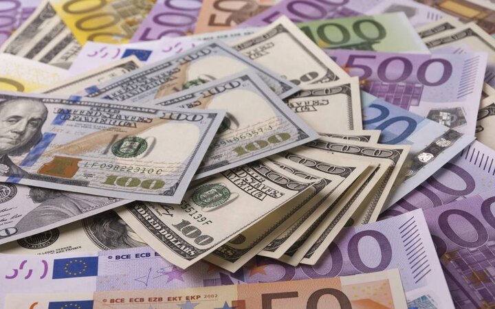 رشد قیمت دلار و یورو در بازار رسمی کشور