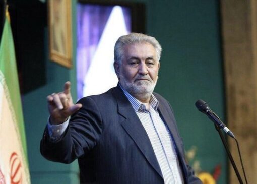 تولیدکنندگان پای کار ایستاده‌اند