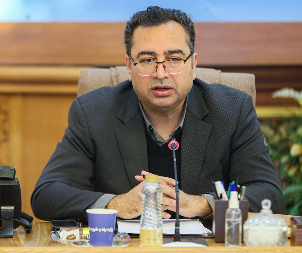 معاون مسکن وزیر راه: زمین ۹۴ هزار واحد مسکونی تحویل صنایع شد