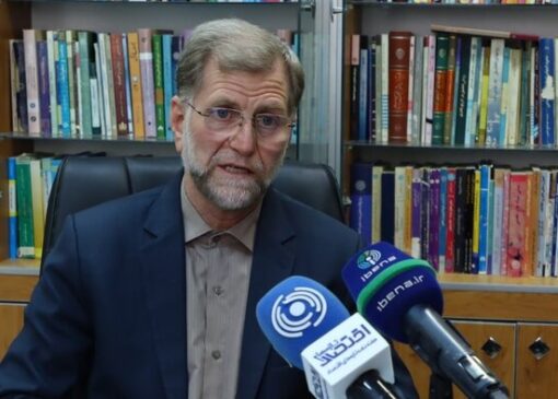 عزتی: ناکارآمدی ساختار بانک‌ها نباید با سود بانکی جبران شود