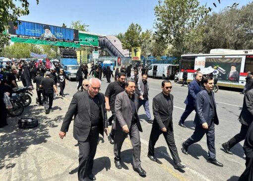 همه مردم برای خونخواهی و قدرشناسی از رهبر شهید به میدان آمدند