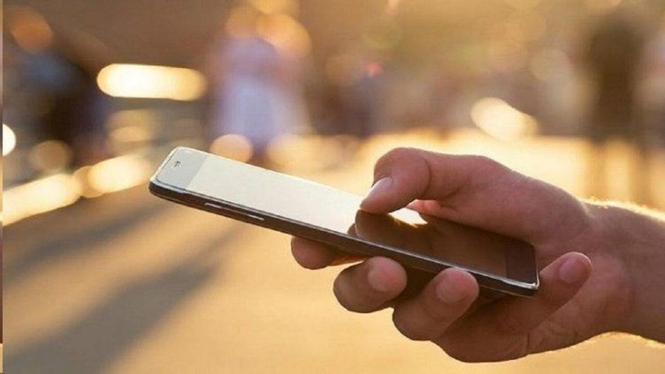 واردات تلفن همراه چه زمانی از سر گرفته میشود؟