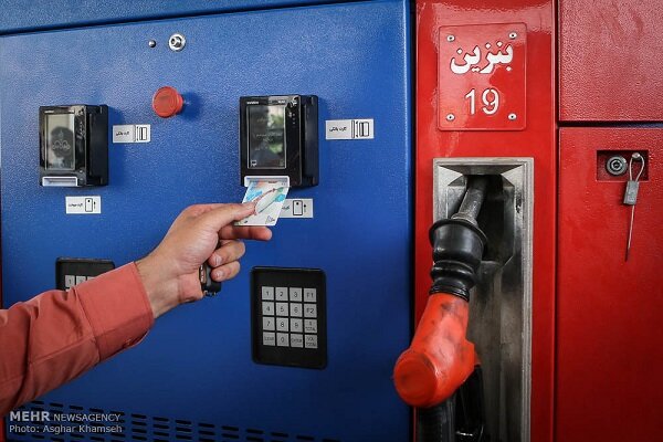 سکوت انجمن جایگاه داران در خصوص شناسنامه دار کردن کارت سوخت